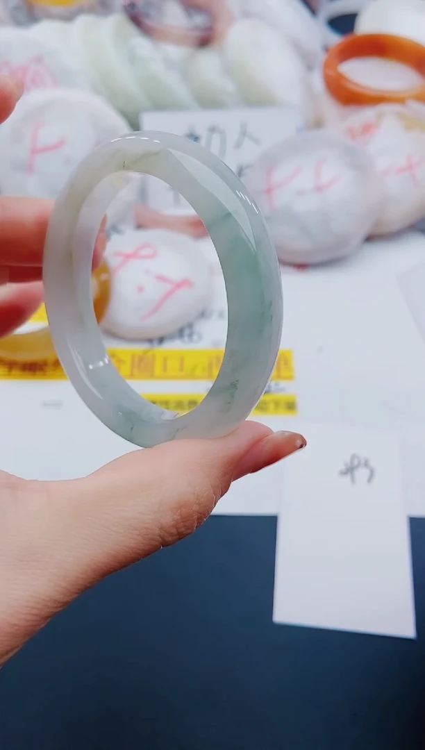 未镶嵌手镯石英质玉J93-54-55