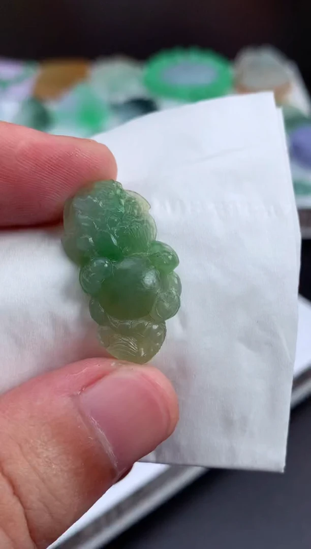 定制翡翠未镶嵌翡翠