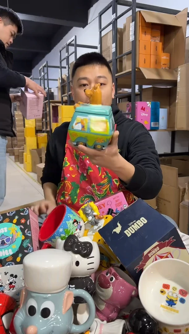 【闪购商品】杯小号史酷比带盖罐