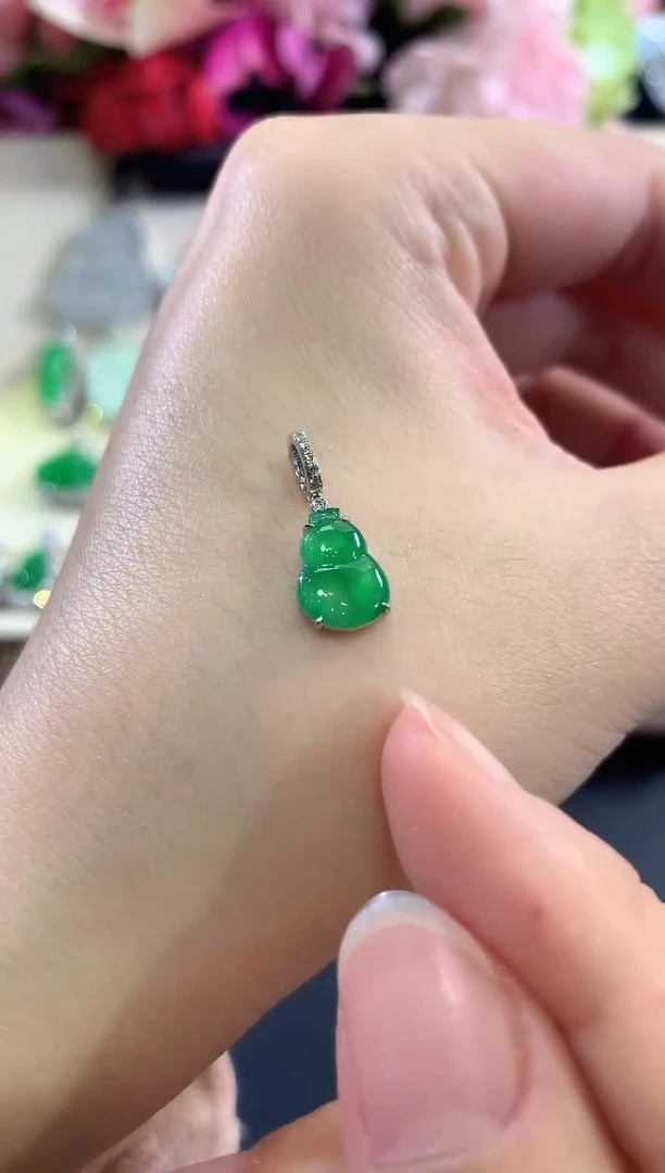 吊坠(不含链)18K金镶嵌翡翠B3