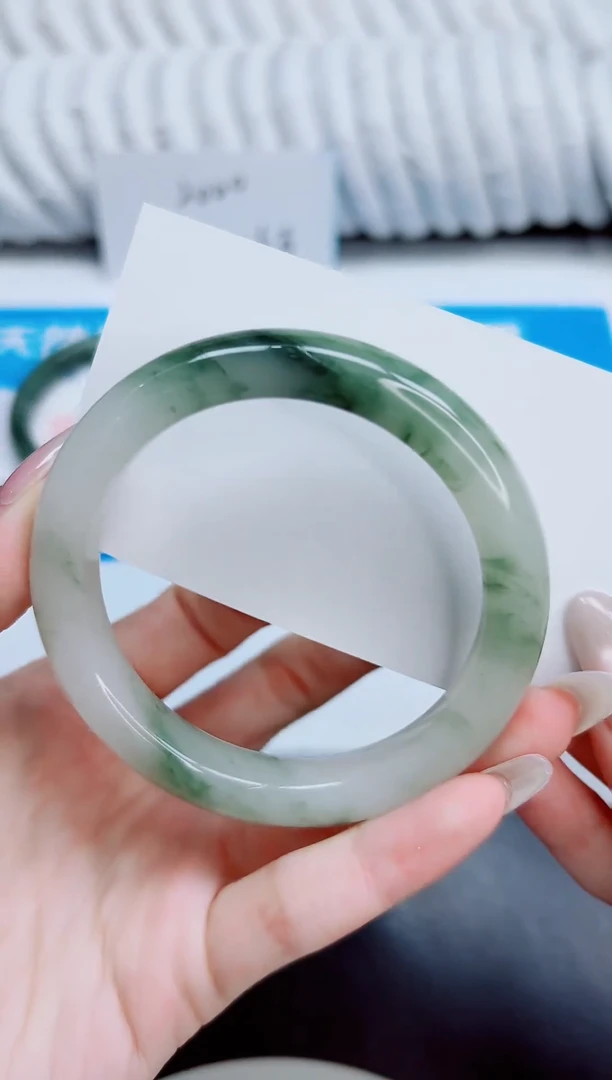 未镶嵌手镯石英质玉29/57.7