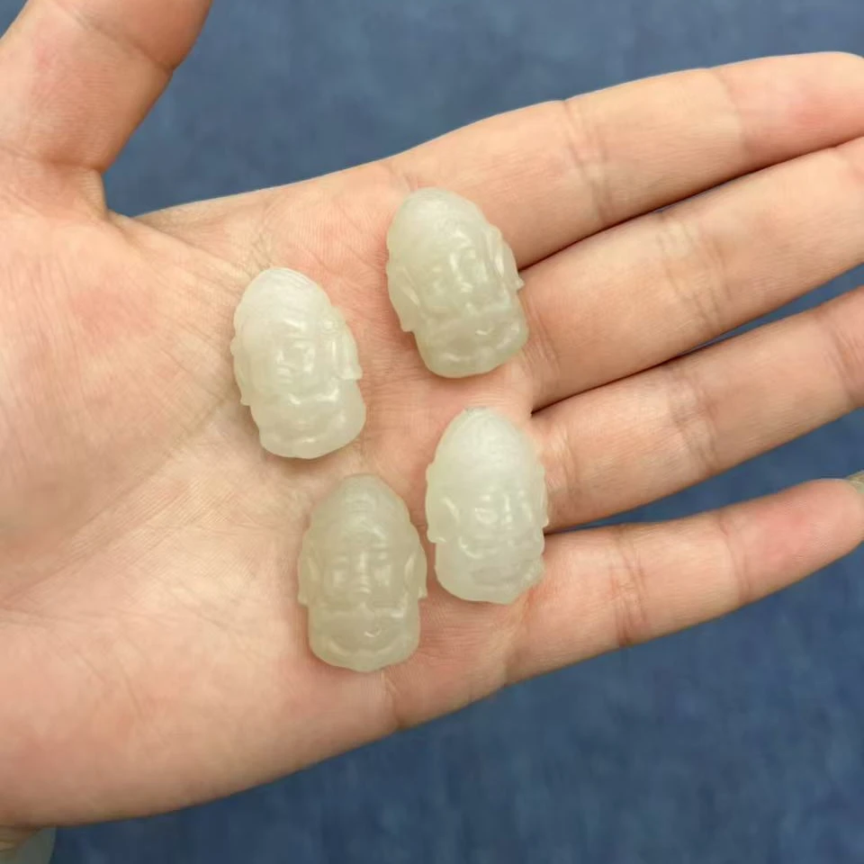 【四哥珠宝】和田玉吊坠多样性发货拍一发一（长26宽17.6厚12）