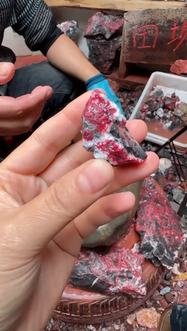 天然辰砂原矿石24