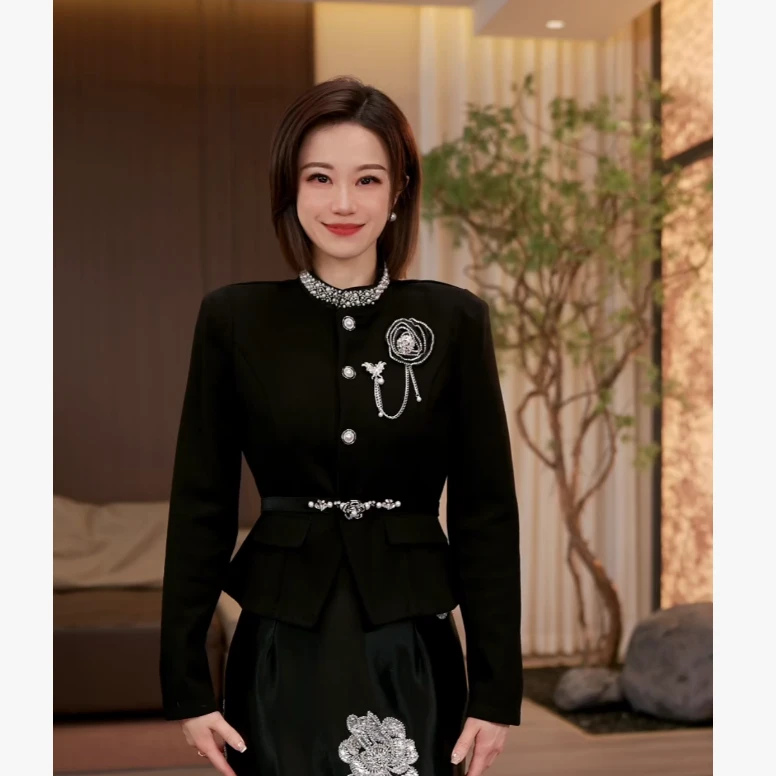 【时髦速递】Molly 时尚气质显瘦轻奢重工洋气优雅 上衣 M2530260