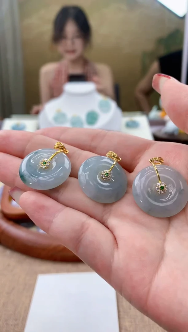 颈饰未镶嵌翡翠多样性发其一