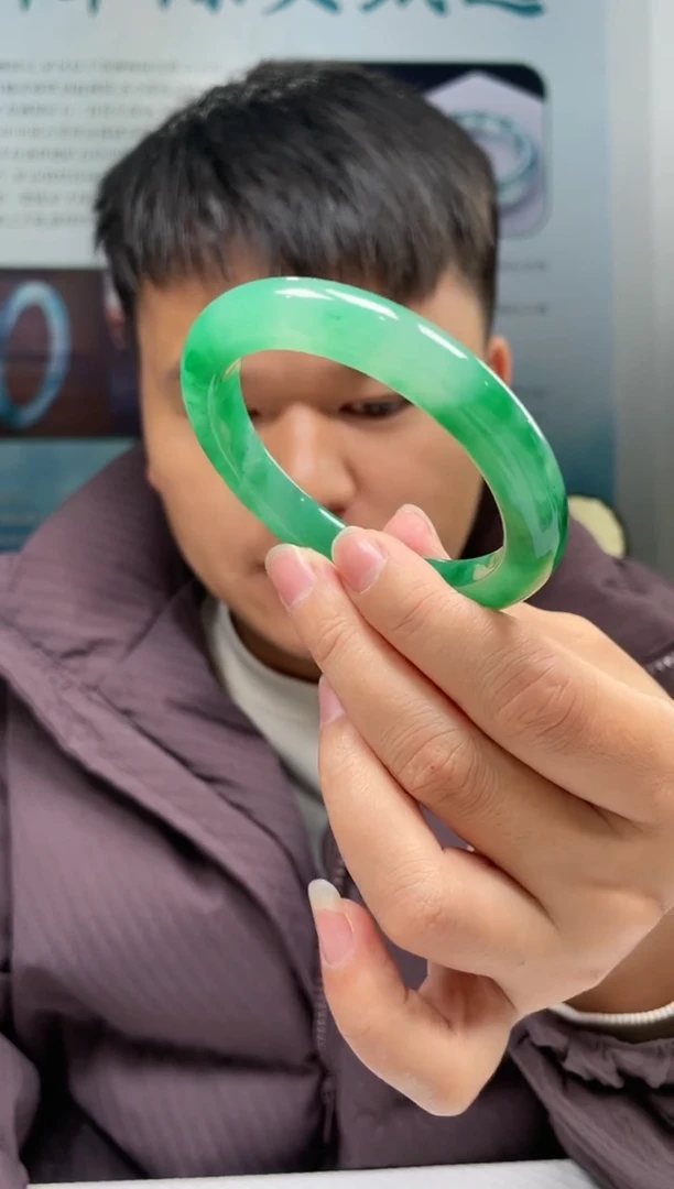 【闪购商品】石英质玉手镯未镶嵌非洲翠手镯多样性发货