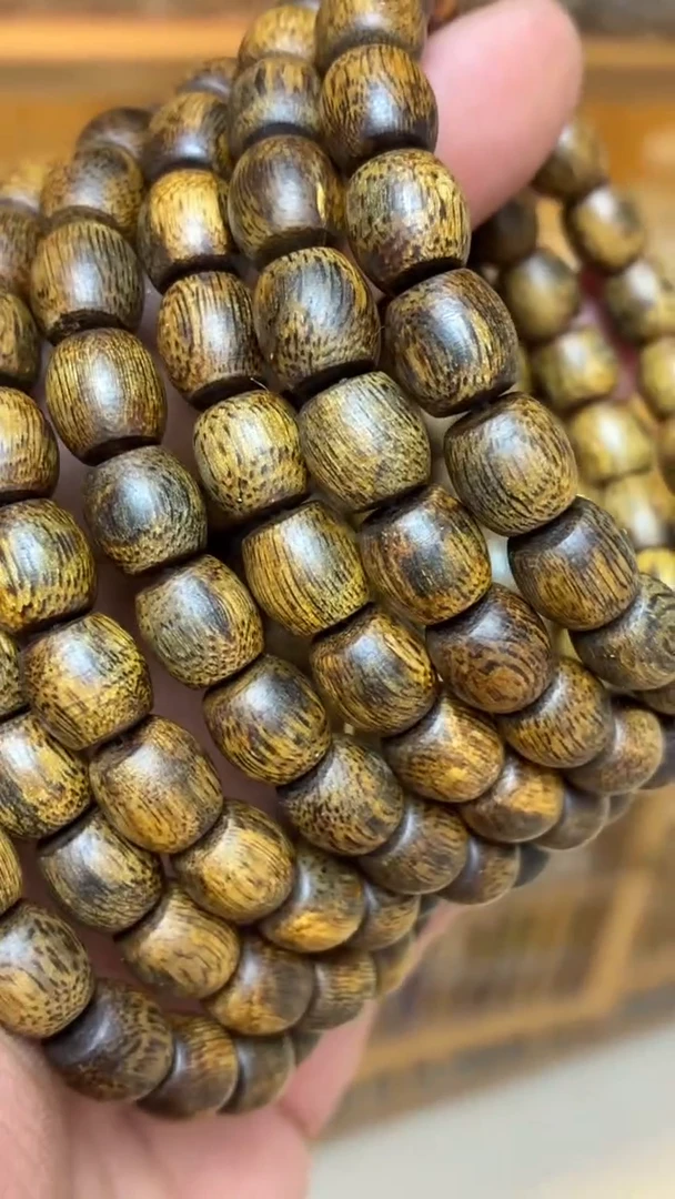 沉香手串 海南红金猊老型单圈0.9+多样性发其一