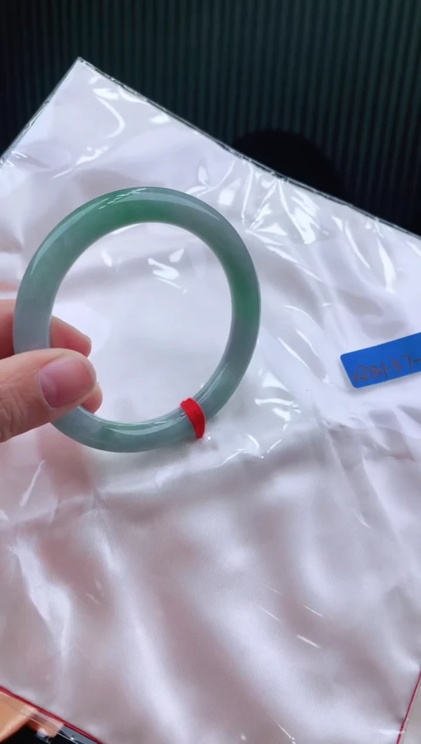 未镶嵌手镯翡翠57