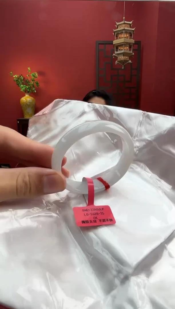 未镶嵌手镯（贵妃镯）翡翠翡翠手镯5