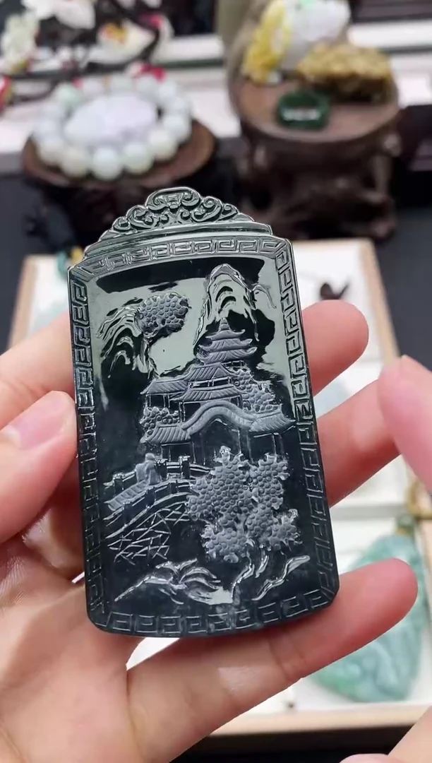 翡翠未镶嵌颈饰天然缅甸A货翡翠