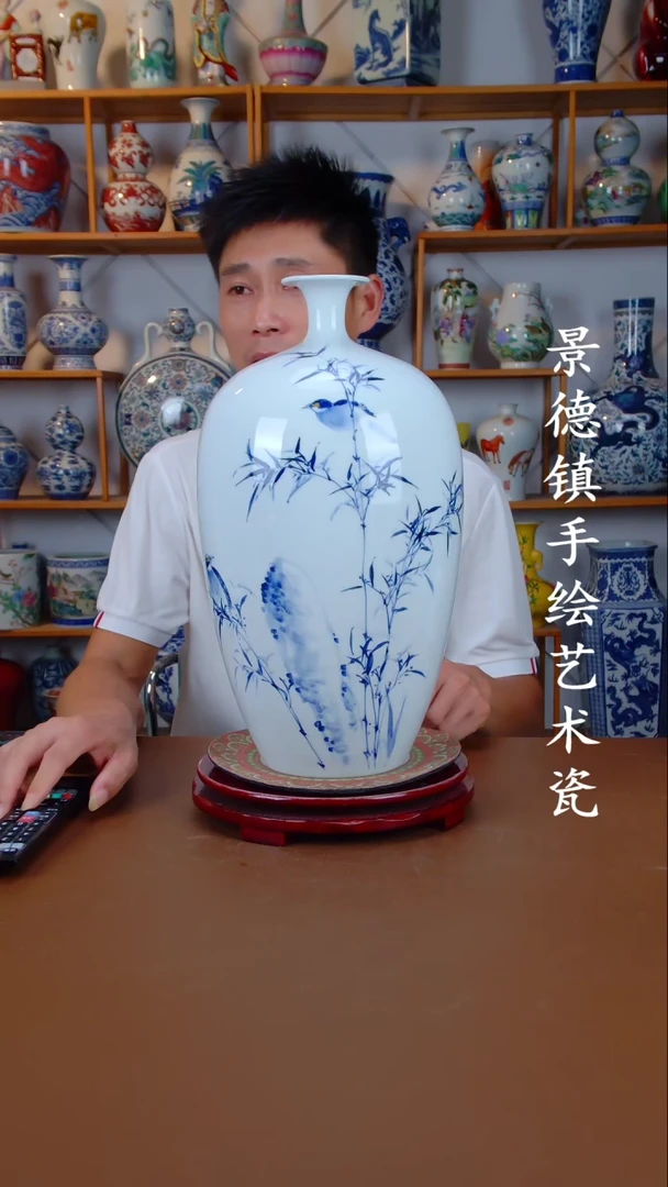 现代景德镇手工手绘陶瓷摆件7