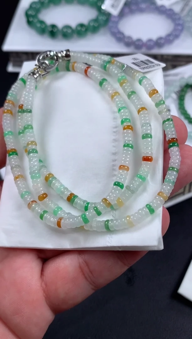 未镶嵌定制翡翠云**叠翡翠