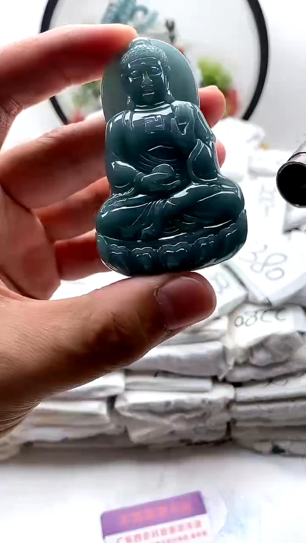 翡翠未镶嵌颈饰阿弥陀佛