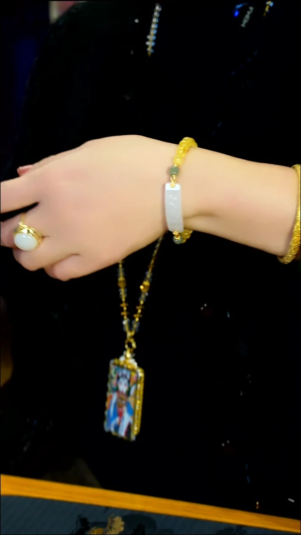 予*白玉蜜蜡莲花牌手链（总仓）