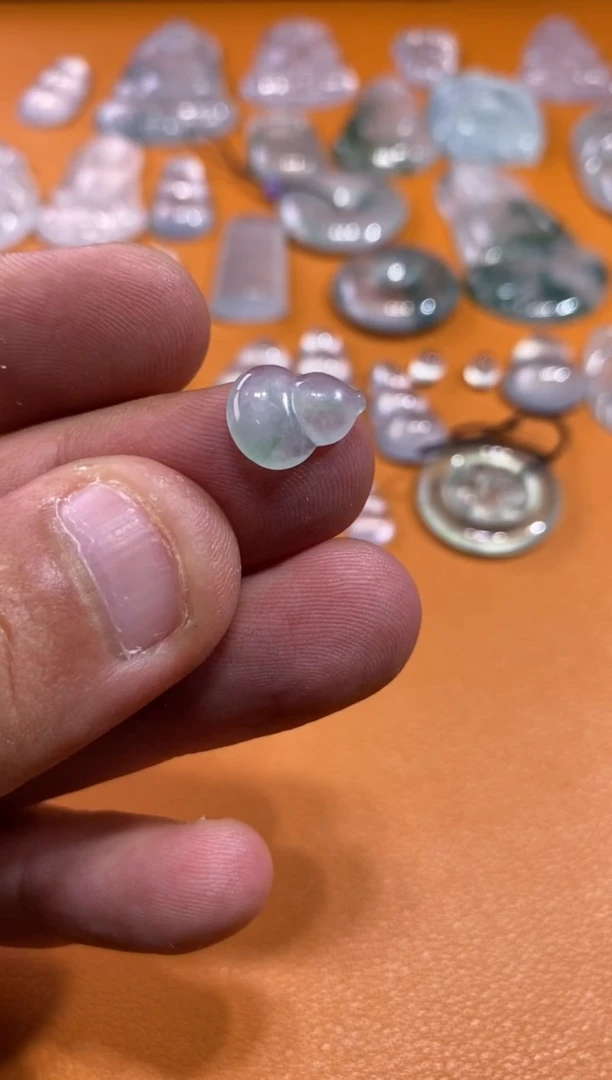 翡翠挂件未镶嵌葫芦15