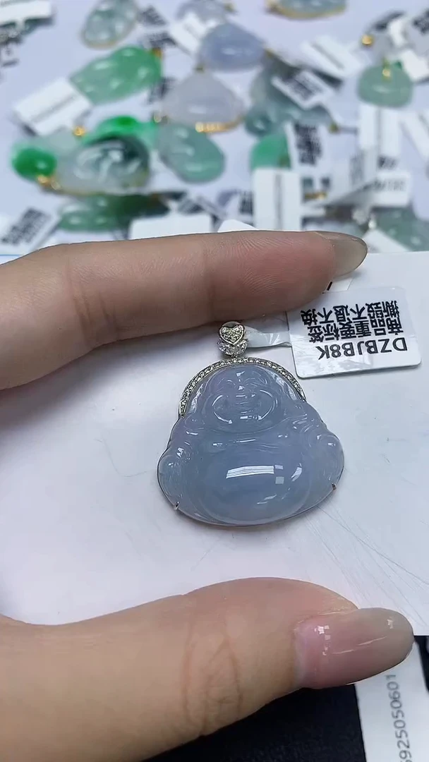 翡翠18K金镶嵌颈饰天然缅甸翡翠A货