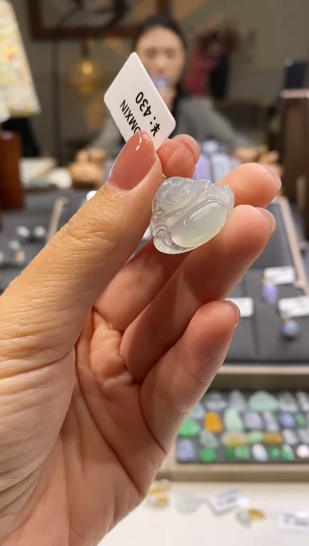 颈饰未镶嵌翡翠佛公