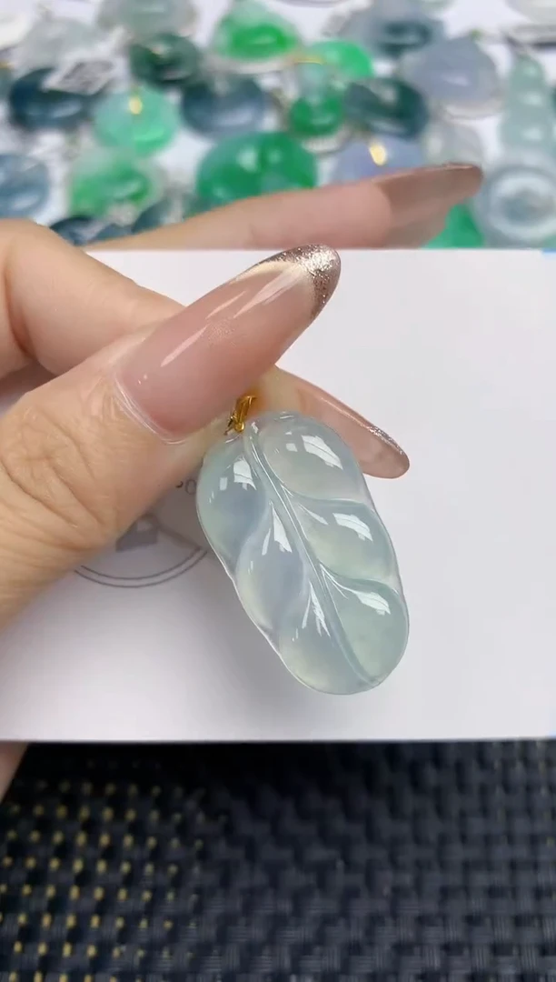 颈饰18K金镶嵌翡翠天然缅甸A货翡翠百元以上9元证书费自理