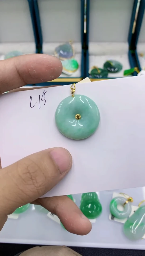 颈饰18K金镶嵌翡翠11111111