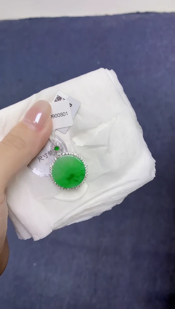 翡翠18K金镶嵌颈饰天然缅甸翡翠A货百元以上9元证书费自理