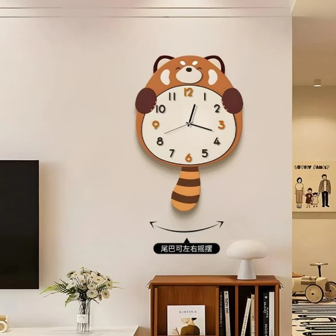 浣熊奶油风装饰艺术挂钟家用客厅卧室静音钟表高颜值浣熊