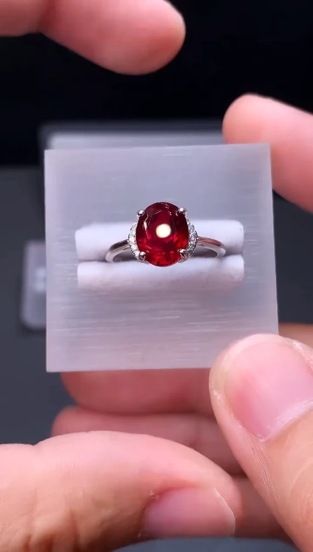 银S925镶嵌戒指红宝石111