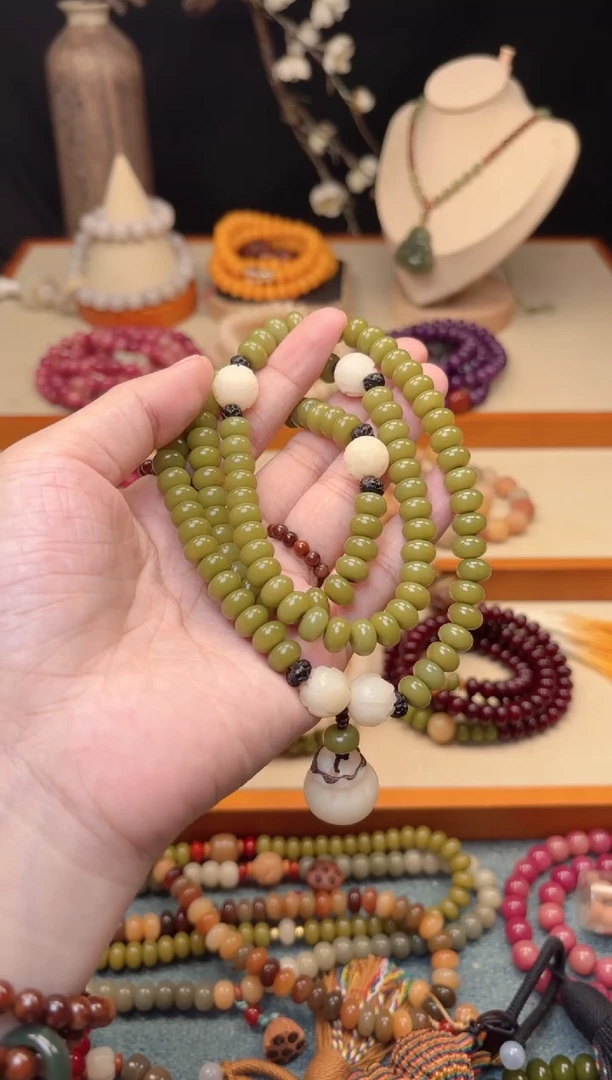 手串白玉菩提钱袋