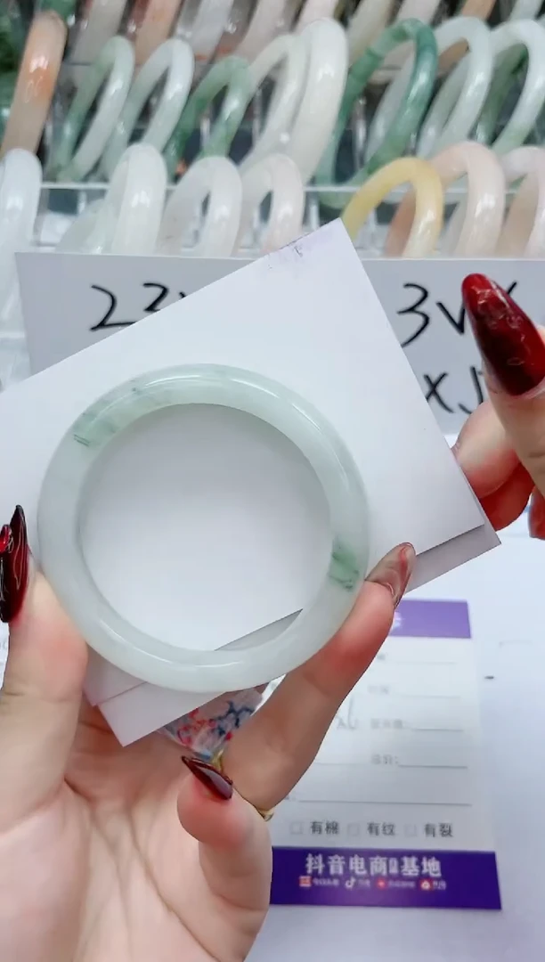 【闪购商品】石英质玉手镯未镶嵌177-53