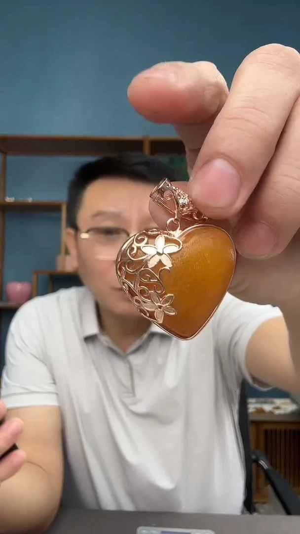 裸石琥珀未镶嵌18