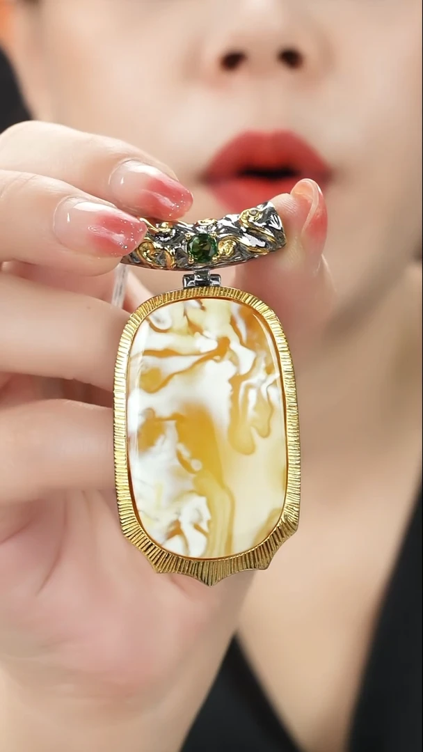 未镶嵌吊坠(不含链)琥珀妖白吊坠