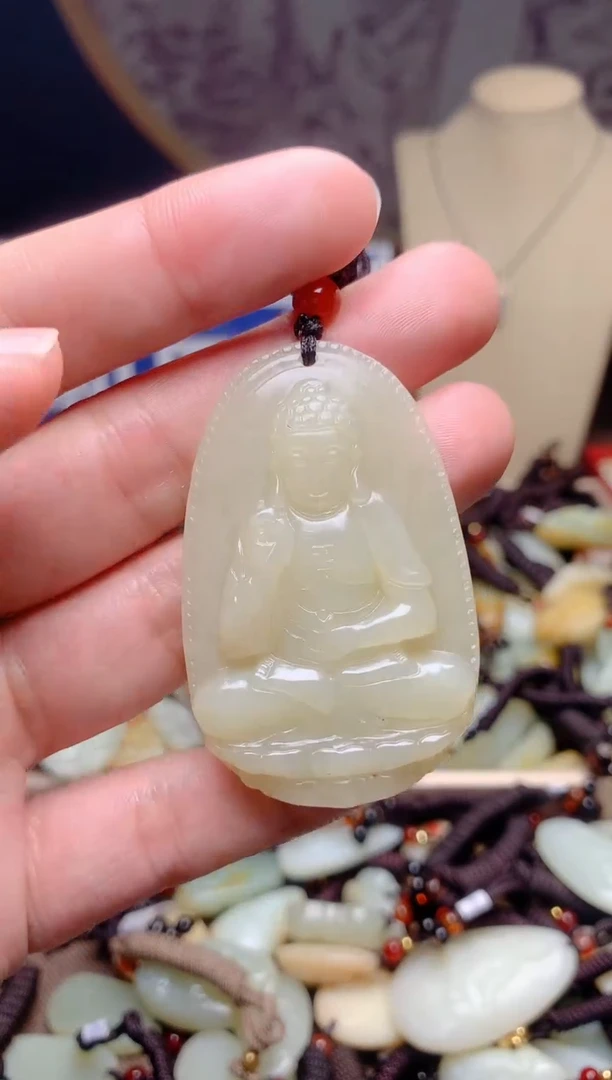 和田玉未镶嵌颈饰1