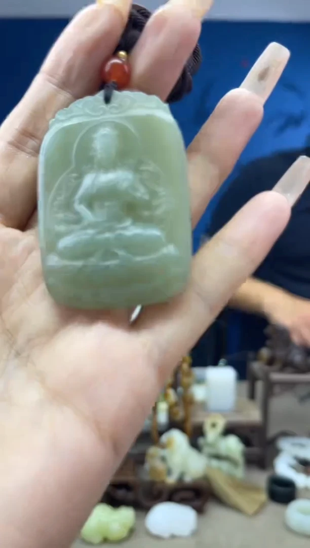 和田玉未镶嵌颈饰1