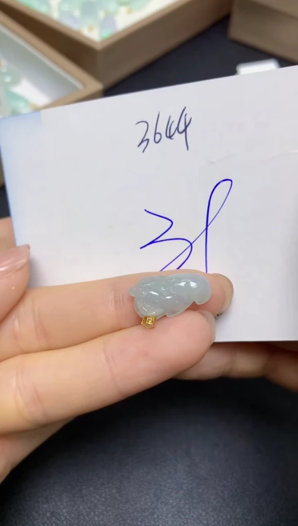 【闪购商品】翡翠挂件18K金镶嵌 天然翡翠A货