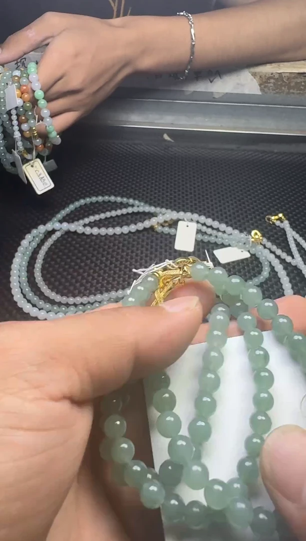 未镶嵌定制翡翠手串