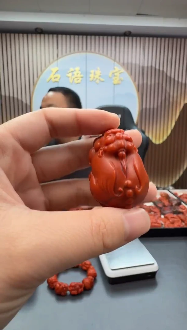 未镶嵌雕刻南红玛瑙060ZB1210产品一个