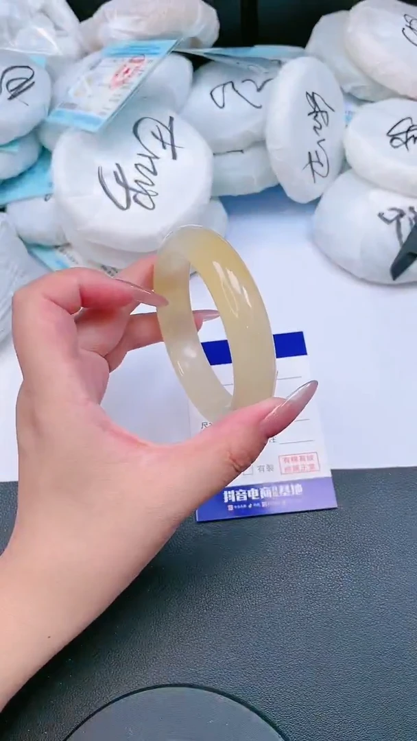 未镶嵌手镯石英质玉24T41-59