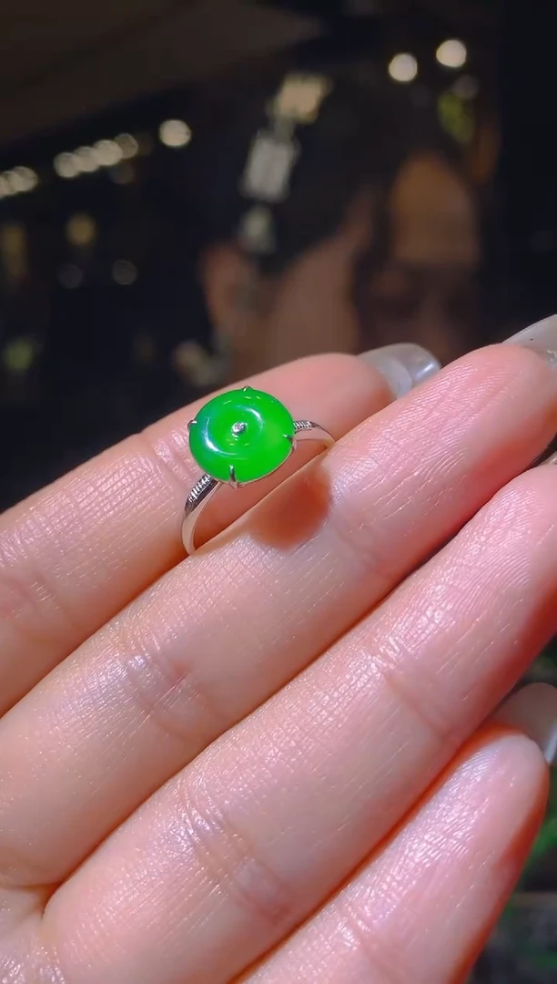 【闪购商品】翡翠戒指18K金镶嵌058