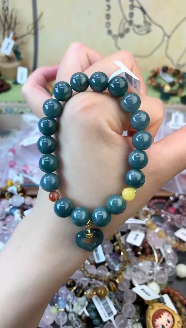 手饰翡翠未镶嵌254