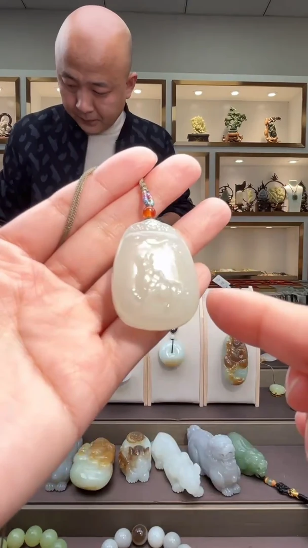 颈饰未镶嵌和田玉苏