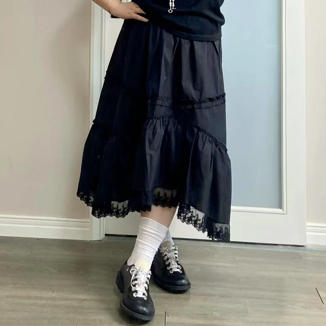 蕾丝拼接不规则松紧腰A字半身裙