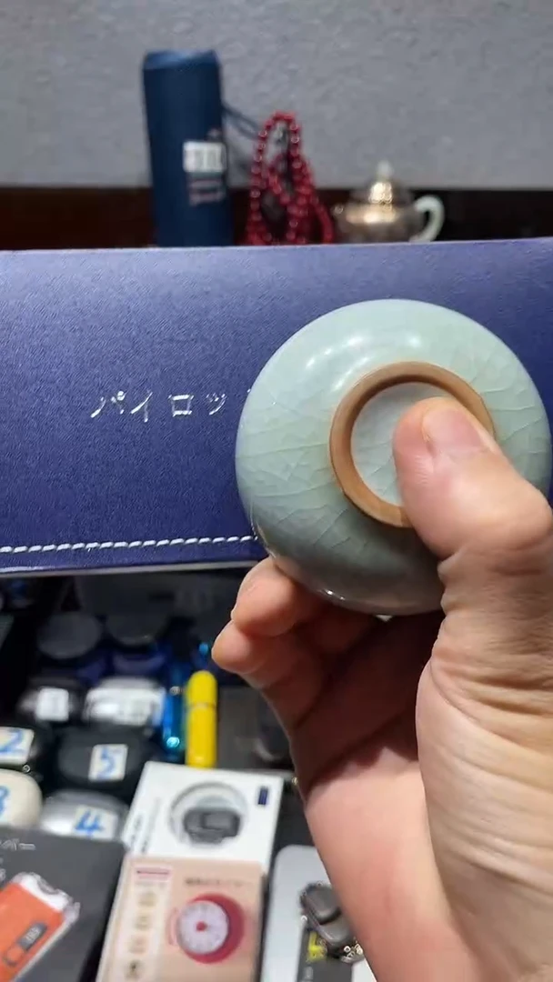 瓷片闪购商品 如图所示