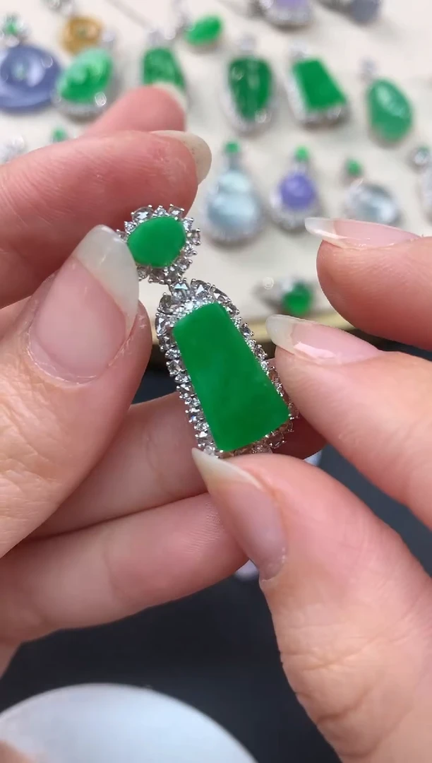 【闪购商品】翡翠吊坠(不含链)18K金镶嵌无事牌A09|19800