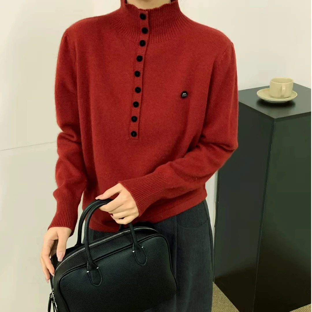 【秋月】冬款针织打底衫黑纽扣上衣YD32968