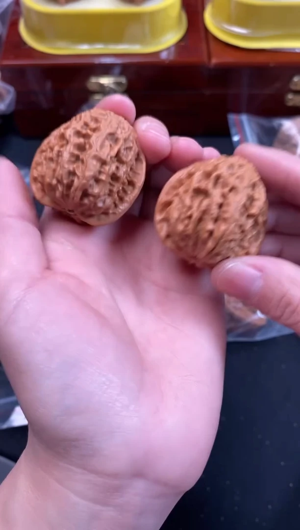 把件文玩核桃金牛37尺x536