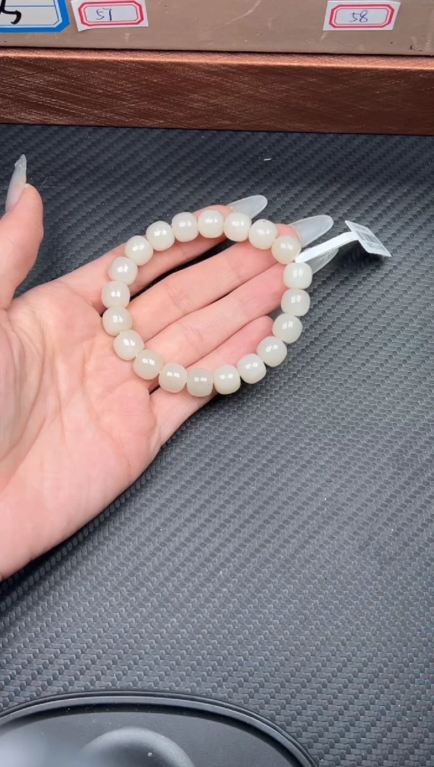 未镶嵌手串和田玉黑山微色差卡10手串