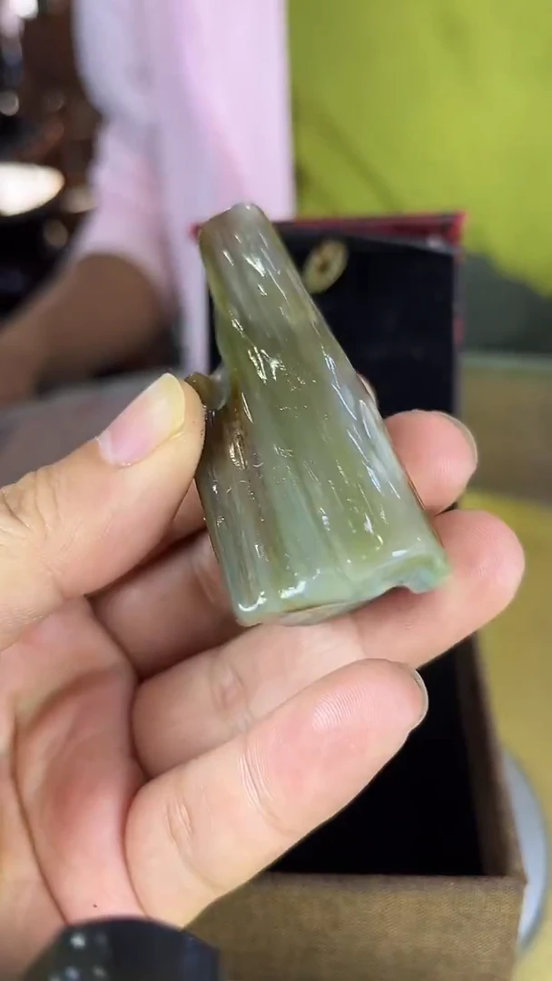 缅甸天然树化玉摆件