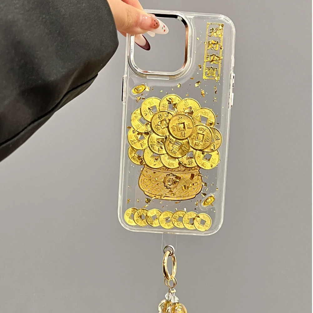 滴胶新年金色铜钱聚宝盆适用iphone16promax手机壳苹果15手链1413