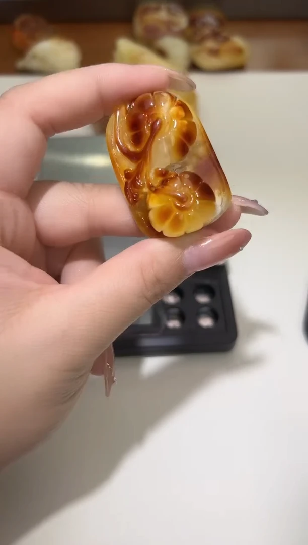 裸石琥珀未镶嵌琥珀蜜蜡吊坠