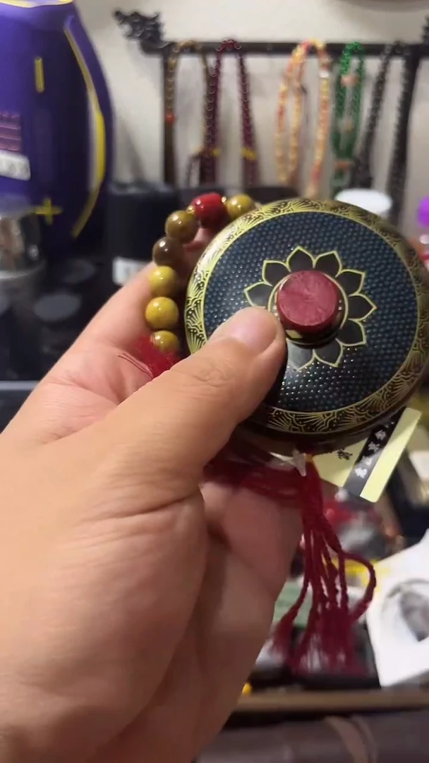瓷片闪购商品 如图所示