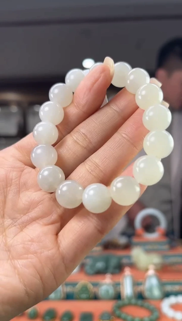 颈饰未镶嵌和田玉佩佩12mm左右